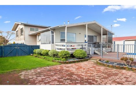 Photo of property in 25 Rata Avenue, Edgecumbe, 3120