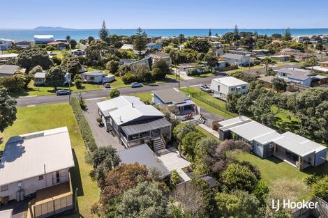 Photo of property in 44 Hillview Road, Waihi Beach, 3611
