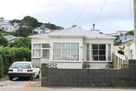 Photo of property in 6 Duppa Street, Berhampore, Wellington, 6023