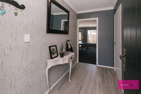 Photo of property in 8 Butler Place, Fitzherbert, Palmerston North, 4410