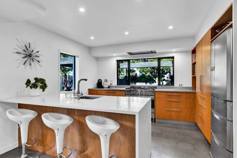 Photo of property in 5-7 Adam Lile Drive, Highlands Park, New Plymouth, 4312