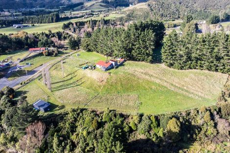 Photo of property in 1712 State Highway 2, Kaitoke, Upper Hutt, 5018