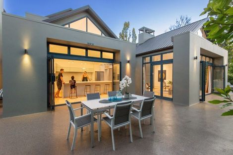 Photo of property in 105 Gladstone Road South, Dalmore, Dunedin, 9010