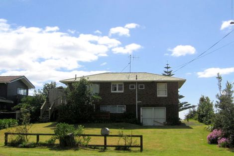 Photo of property in 69 Shaw Road, Waihi Beach, 3611