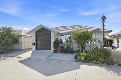 Photo of property in 5 Lance Way, Papamoa, 3118