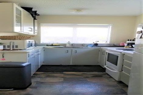 Photo of property in 1/31 Mana Avenue, Titahi Bay, Porirua, 5022