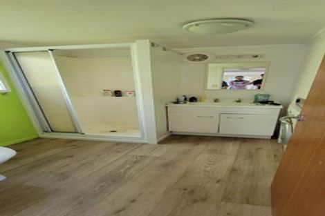 Photo of property in 26 Pine Ridge Terrace, Hauraki, Auckland, 0622