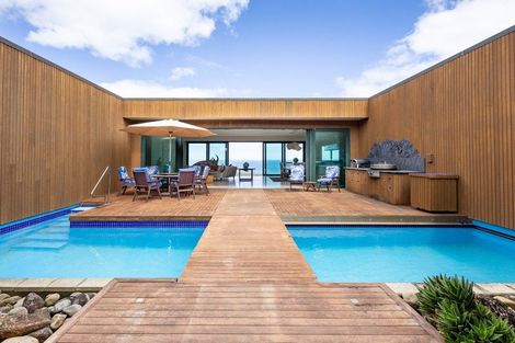 Photo of property in 201 Te Maire Road, Te Kopuru, 0371