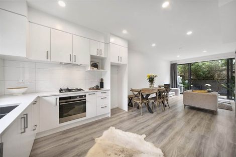 Photo of property in 30 Ti Kouka Lane, Sandringham, Auckland, 1025