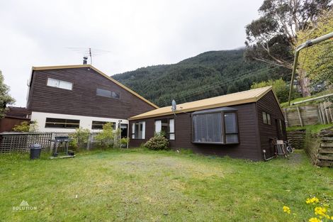 Photo of property in 10 Arawata Terrace, Fernhill, Queenstown, 9300
