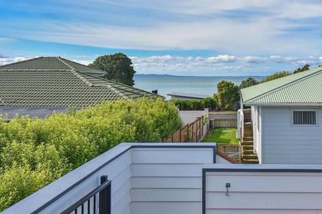 Photo of property in 9a Crispe Road, Clarks Beach, 2122