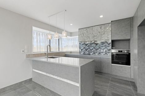 Photo of property in 4 Dianthus Place, Browns Bay, Auckland, 0630