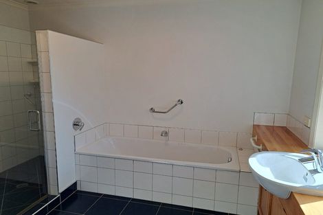 Photo of property in 11 Kereru Lane, Riccarton, Christchurch, 8011