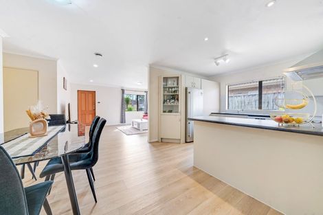 Photo of property in 16 Maadi Place, Papakura, 2110