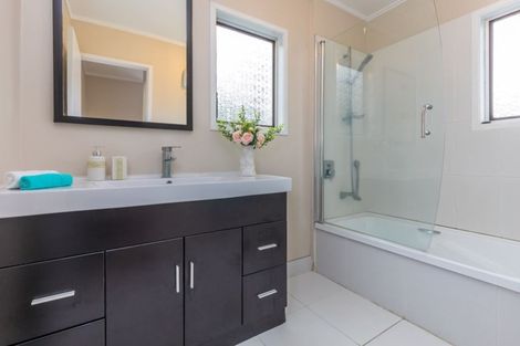 Photo of property in 140c Ireland Road, Mount Wellington, Auckland, 1060
