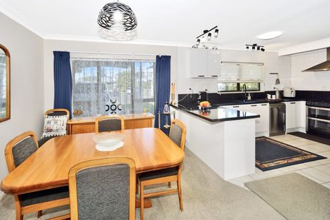 Photo of property in 8 Randell Place, Te Puke, 3119