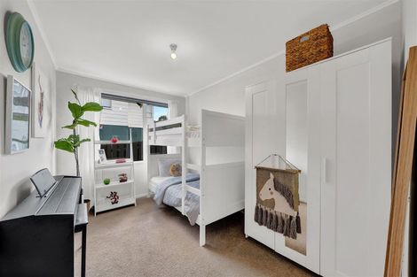 Photo of property in 63 Weatherly Road, Torbay, Auckland, 0630