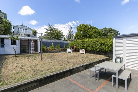 Photo of property in 175 Coutts Street, Rongotai, Wellington, 6022