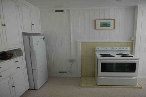 Photo of property in 1/1 San Sebastian Road, Kelburn, Wellington, 6012