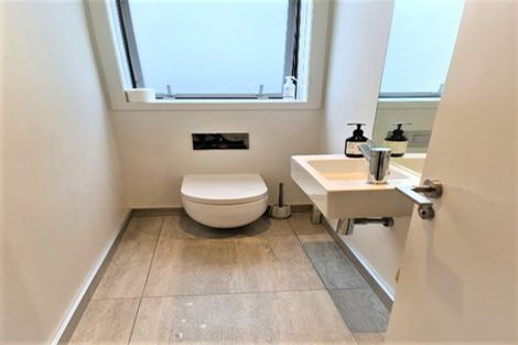 Photo of property in 1/14 Rothesay Bay Road, Rothesay Bay, Auckland, 0630