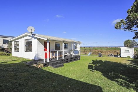 Photo of property in 188 Pukehina Parade, Pukehina, 3189