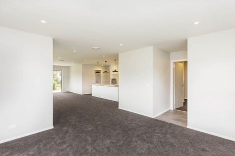 Photo of property in 22 Filmer Crescent, Wallaceville, Upper Hutt, 5018
