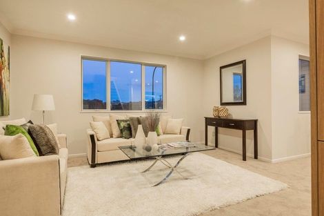 Photo of property in 1 Laquinta Place, Flat Bush, Auckland, 2019