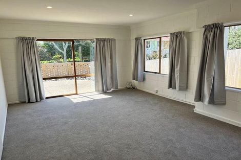 Photo of property in 12a Prince Regent Drive, Half Moon Bay, Auckland, 2012