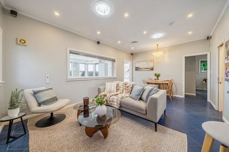 Photo of property in 7 Sunset Parade, Plimmerton, Porirua, 5026