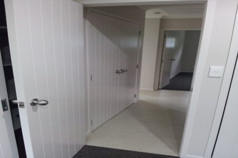 Photo of property in 124 Browns Bay Road, Rothesay Bay, Auckland, 0630