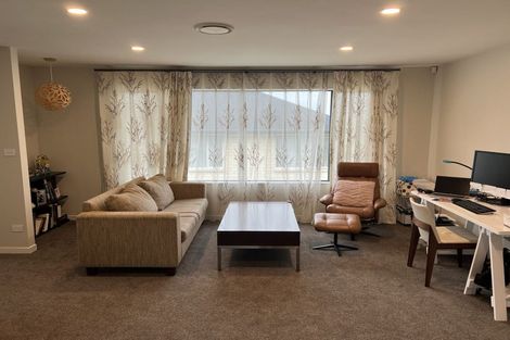 Photo of property in 89 Medallion Drive, Oteha, Auckland, 0632