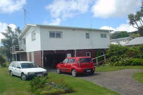 Photo of property in 28 Toi Street, Otaki Beach, Otaki, 5512