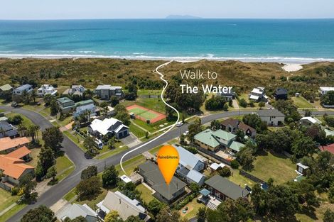 Photo of property in 6 Papaunahi Road, Bowentown, Waihi Beach, 3177