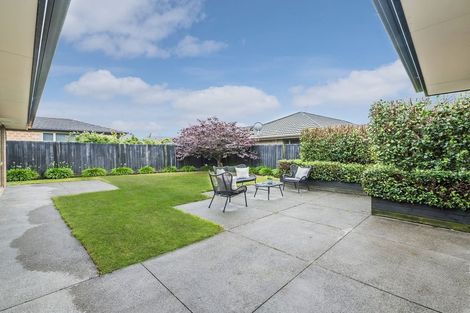 Photo of property in 10 Cyclamen Place, Aidanfield, Christchurch, 8025