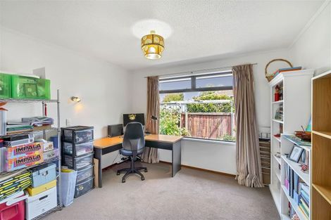 Photo of property in 2/282 Sawyers Arms Road, Bishopdale, Christchurch, 8053