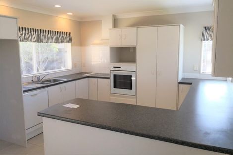 Photo of property in 1/39 Tarnica Road, Northpark, Auckland, 2013