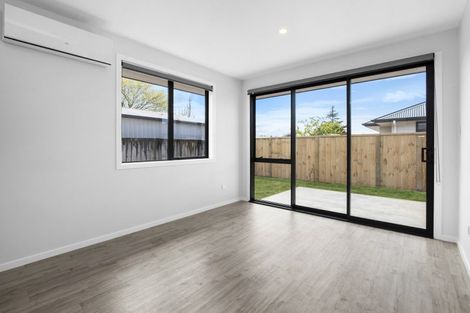 Photo of property in 2/16 Betley Crescent, Fairview Downs, Hamilton, 3214