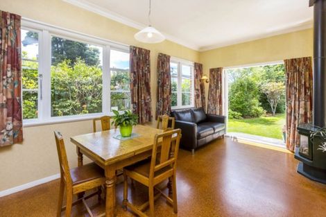 Photo of property in 14 Mangaroa Hill Road, Maoribank, Upper Hutt, 5018
