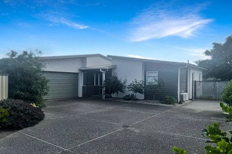 Photo of property in 15 Newbury Place, Taradale, Napier, 4112