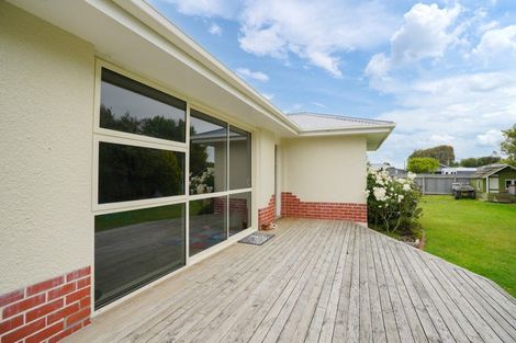 Photo of property in 44 West Plains Road, Waikiwi, Invercargill, 9810