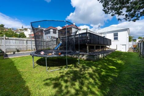 Photo of property in 19 Cole Street, Caversham, Dunedin, 9012