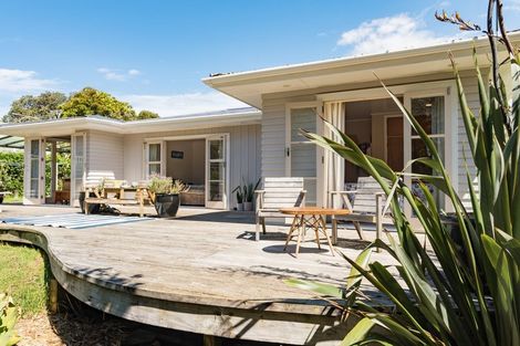 Photo of property in 2 Goffe Drive, Haruru, 0204