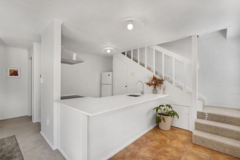 Photo of property in 28 Tokomaru Drive, Havelock North, 4130