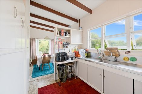 Photo of property in 64 Sylvan Crescent, Te Atatu South, Auckland, 0610