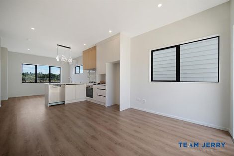 Photo of property in 30 Survila Street, Papakura, 2110
