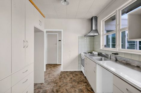 Photo of property in 3 Pacey Avenue, Hawera, 4610