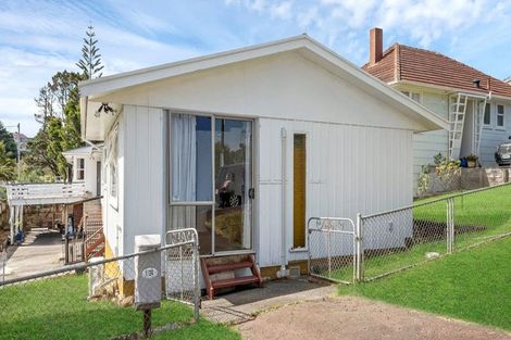 Photo of property in 1/24 Holbrook Street, Blockhouse Bay, Auckland, 0600