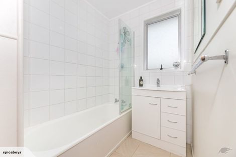 Photo of property in 50 Divich Avenue, Te Atatu South, Auckland, 0610