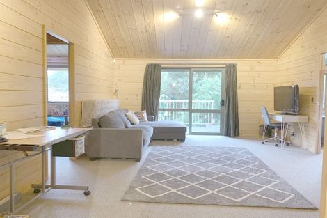 Photo of property in 8a Riverstone Drive, Riverstone Terraces, Upper Hutt, 5018