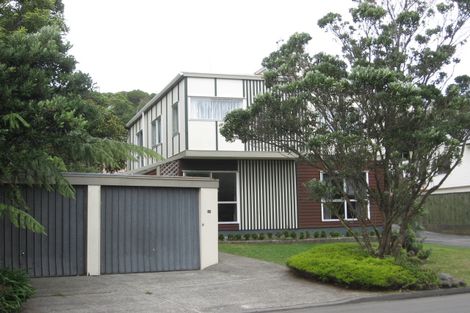 Photo of property in 40 Glanmire Road, Newlands, Wellington, 6037